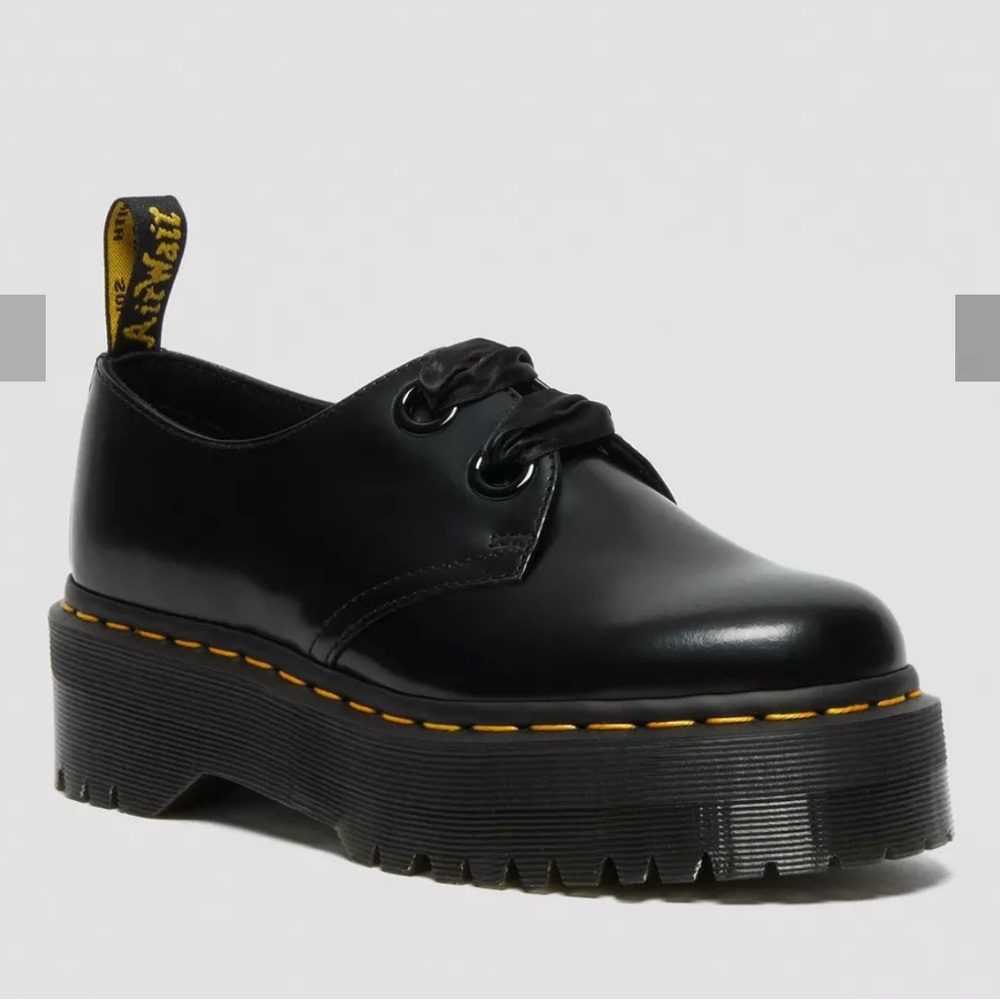 Dr. Martens Holly Women’s Black Platform Shoes Like New